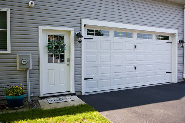 24/7 Emergency Garage Door Panel Replacement experts in San Marcos, TX